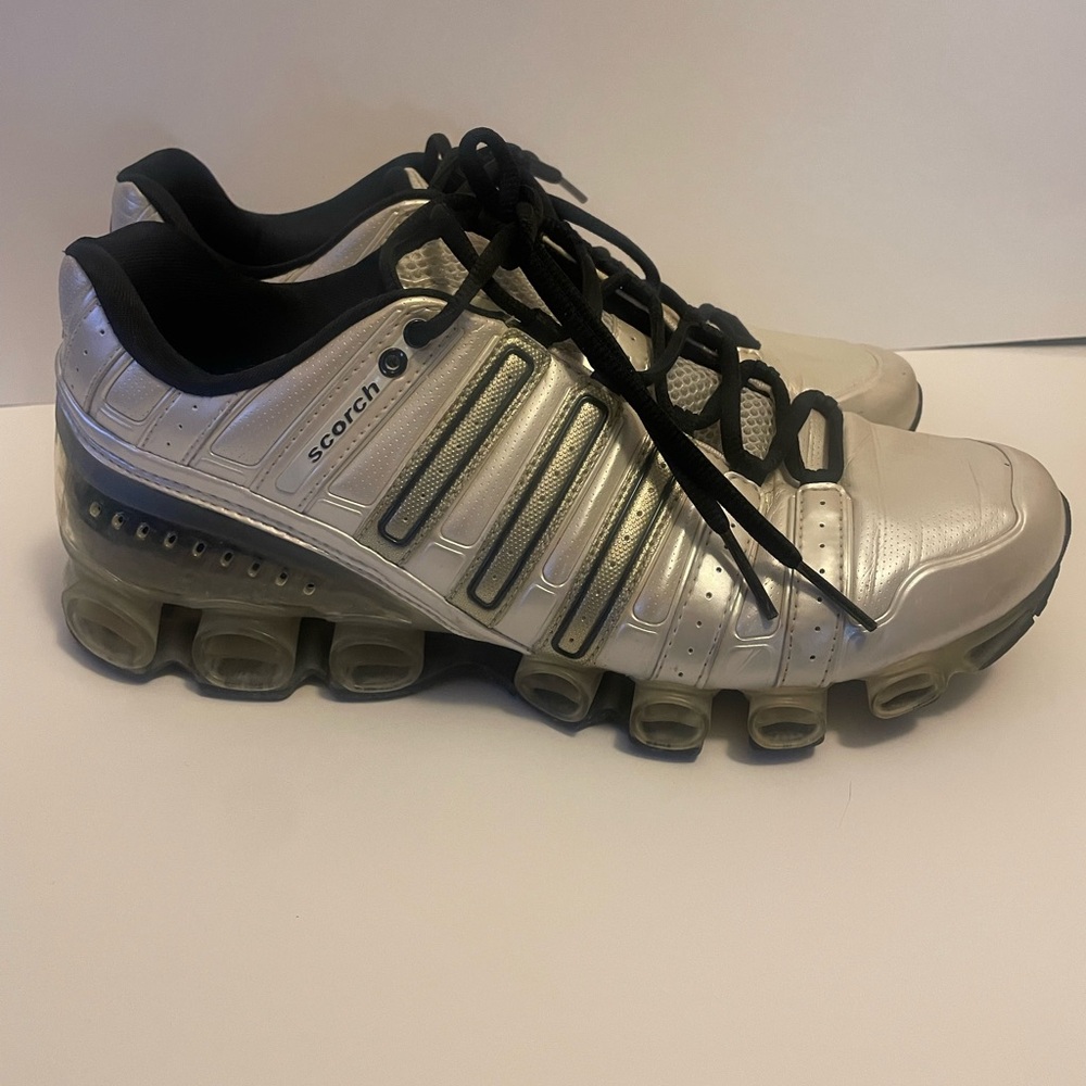 Adidas scorch